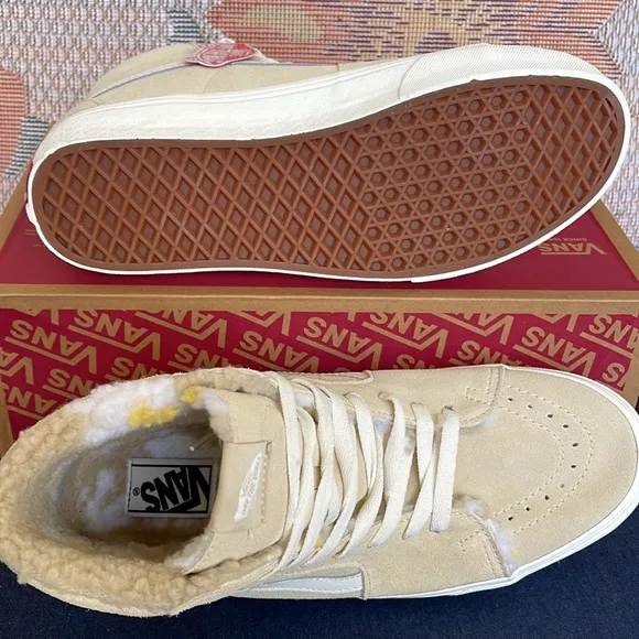 Vans Sk8-HiCozy Hug BiscottiVN0A7Q5NBVVMen’s Sneakers