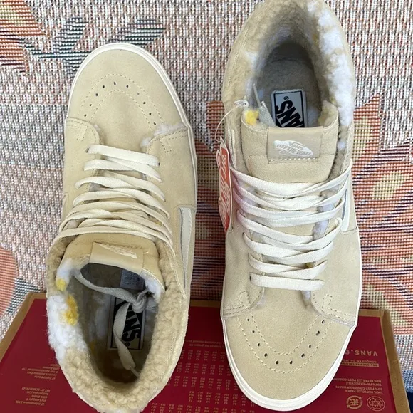 Vans Sk8-HiCozy Hug BiscottiVN0A7Q5NBVVMen’s Sneakers