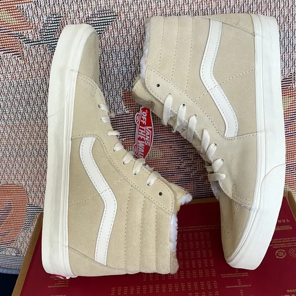 Vans Sk8-HiCozy Hug BiscottiVN0A7Q5NBVVMen’s Sneakers
