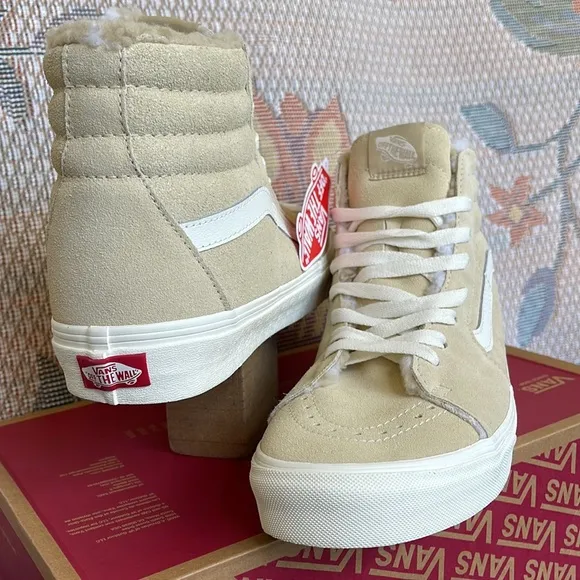 Vans Sk8-HiCozy Hug BiscottiVN0A7Q5NBVVMen’s Sneakers