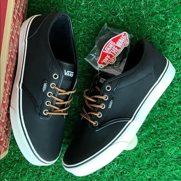 VANS WMNS ATWOOD LEATHER BLACK/MARSHMALLOW(Leather)Bick/MrshmllowVN0A327L68X