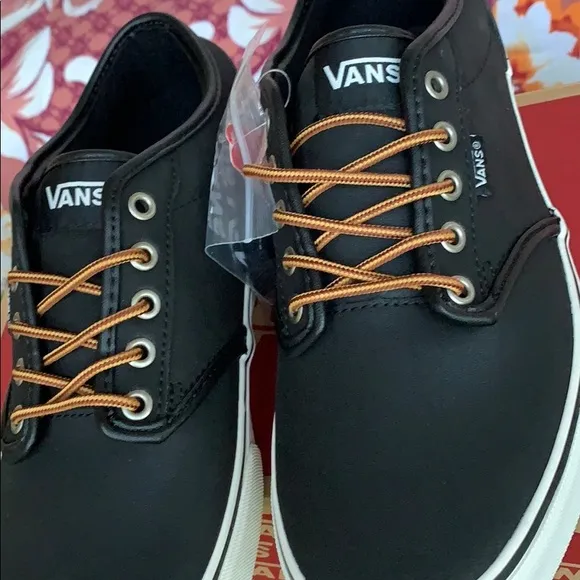 VANS WMNS ATWOOD LEATHER BLACK/MARSHMALLOW(Leather)Bick/MrshmllowVN0A327L68X