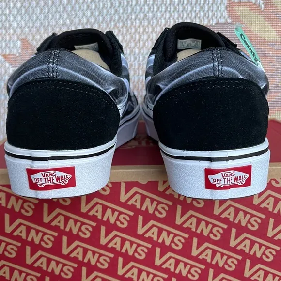 Vans WMNS Comfycush Old Skool After Dark Black/WhiteVN0A5DYCBZWsneakers