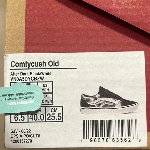 Vans WMNS Comfycush Old Skool After Dark Black/WhiteVN0A5DYCBZWsneakers