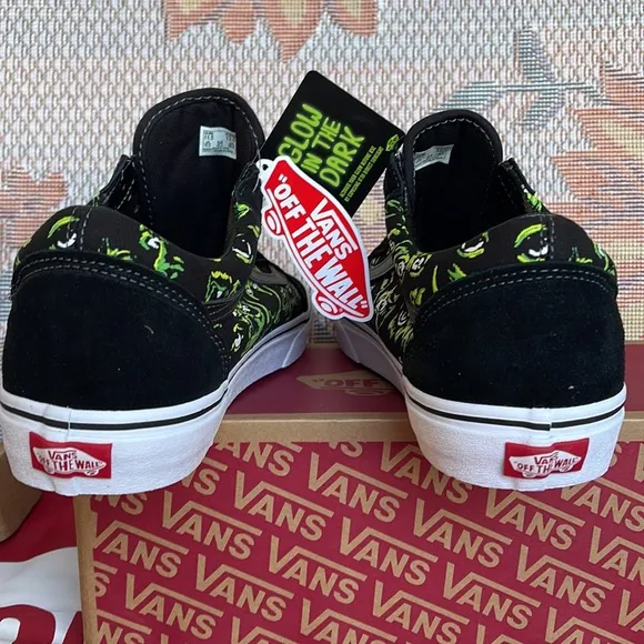 Vans WMNS Old SkoolEyes in The Dark Black/Multi VN0A4BW2BMLSneakers