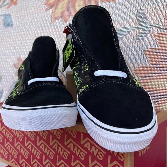 Vans WMNS Old SkoolEyes in The Dark Black/Multi VN0A4BW2BMLSneakers