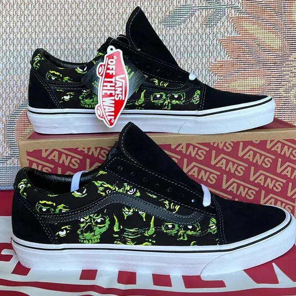 Vans WMNS Old SkoolEyes in The Dark Black/Multi VN0A4BW2BMLSneakers