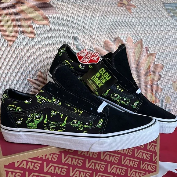 Vans WMNS Old SkoolEyes in The Dark Black/Multi VN0A4BW2BMLSneakers