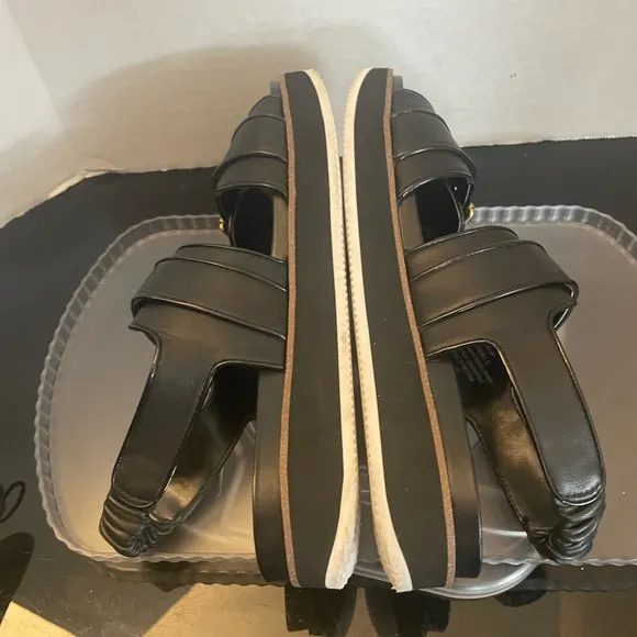Vince Camuto Anivay Leather Slide Sandal Black with Gold Buckles Women’s Size 11