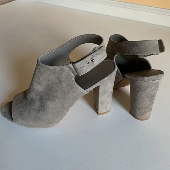 Vince Hartley Slingback Peep Toe Shoes