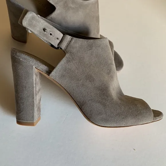 Vince Hartley Slingback Peep Toe Shoes