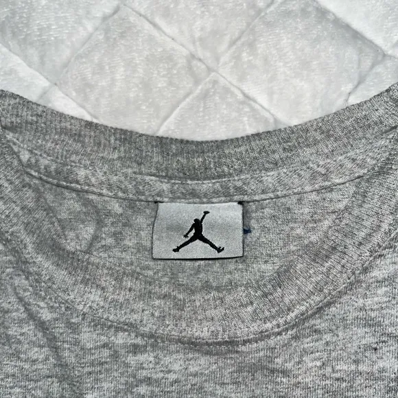 Vintage 2000’s Nike Air Jordan Wing Hologram Graphic T-Shirt 👟🪽