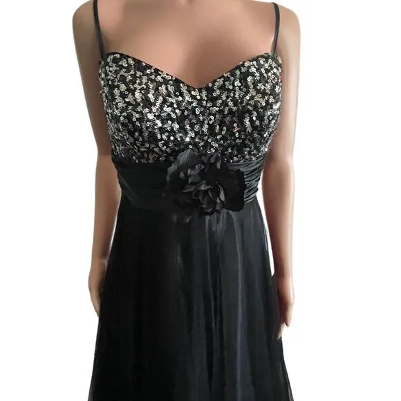 Vintage Dancing Queen USA Gown, Medium, black &amp; sequin sweetheart‎ top, princess