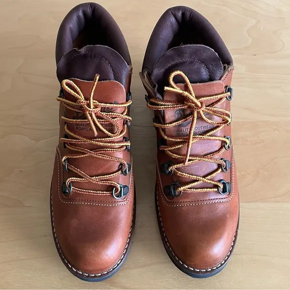 Vintage Danner Leather Lace Up Hiking Boots in Brown -  Size 7