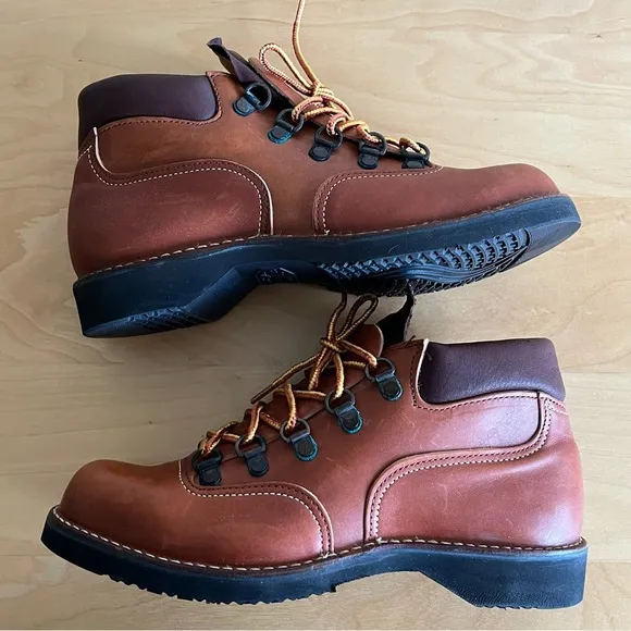Vintage Danner Leather Lace Up Hiking Boots in Brown -  Size 7