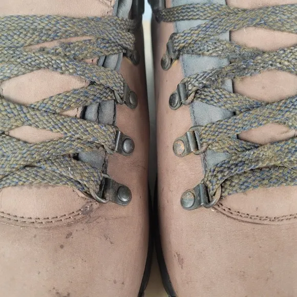 Vintage Lowa Womens Leather Hiking Boots Size US 9.5 Vibram Nubuck Brown