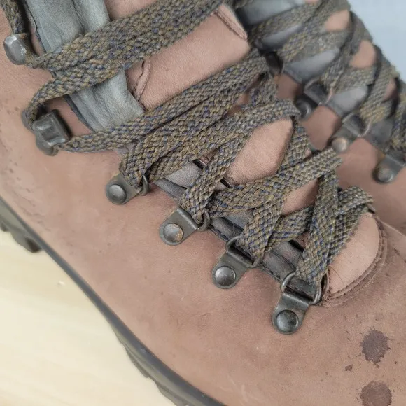 Vintage Lowa Womens Leather Hiking Boots Size US 9.5 Vibram Nubuck Brown