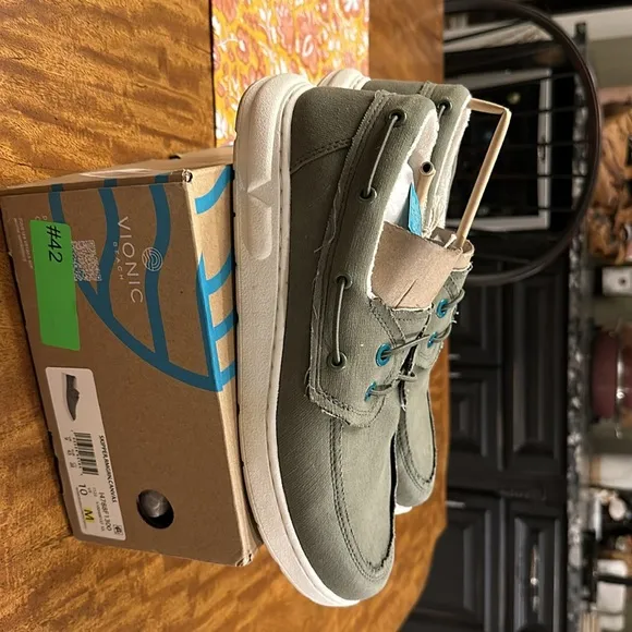 VIONIC men’s Beach Skipper Boat Shoes