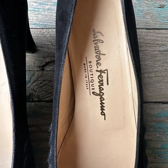 VTG Salvatore Ferragamo‎ Boutique Pumps Shoes Black Suede Heels Women's Size 8 B