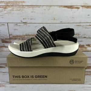 Woman's Sandals Clarks Arla Stroll Size 10