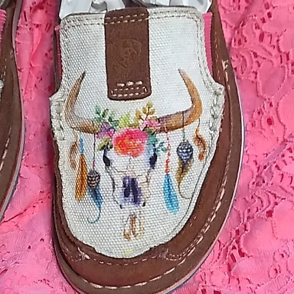 Women's Ariat Cruisers cow skull leather shoes size 7