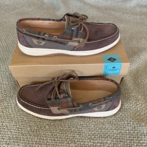 Women’s sperry boat shoes