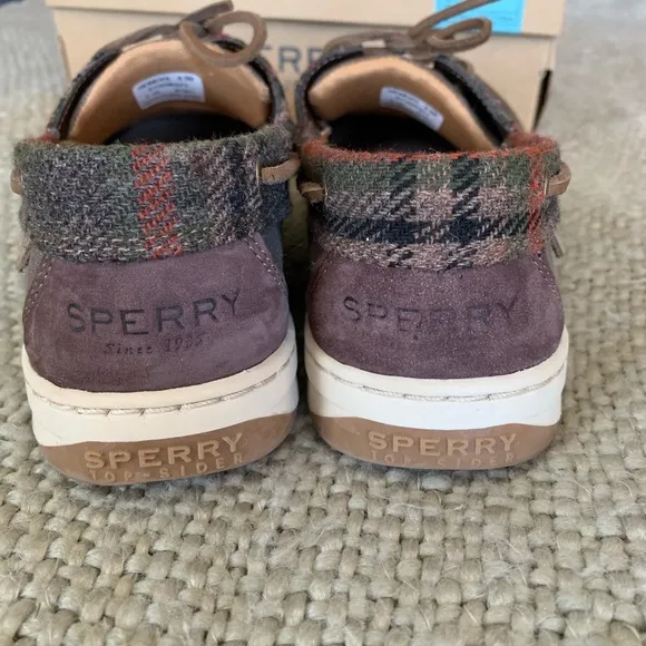 Women’s sperry boat shoes