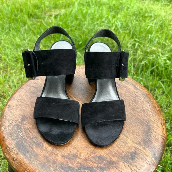 Women’s Stuart Weitzman Black Block Heel Buckle Style Suede Sandal SIZE 7