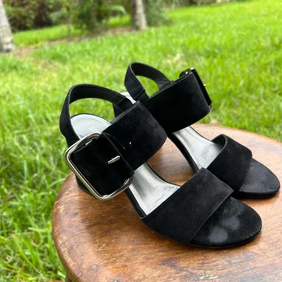 Women’s Stuart Weitzman Black Block Heel Buckle Style Suede Sandal SIZE 7