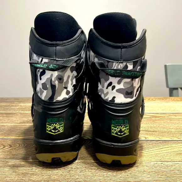 World Industries Camouflage Snowboard Boots