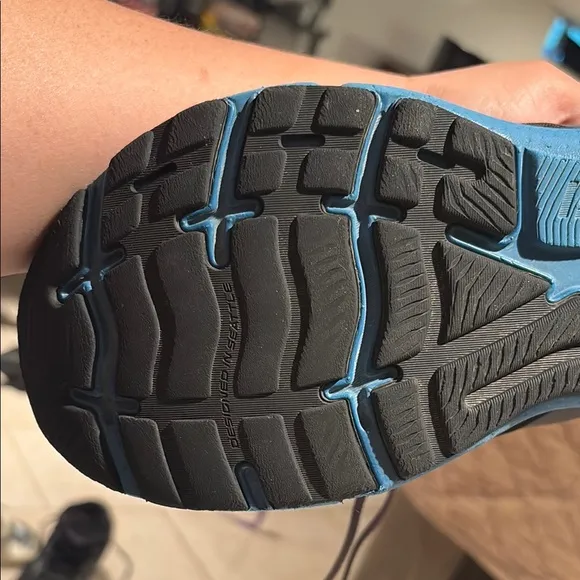 Worn 3 Times- Brooks Ghost 15 Men's Running Shoes - Black and Blue DNA Loft V2