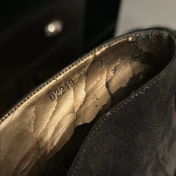 Yves Saint Laurent Black Suede womens 7 Shoes